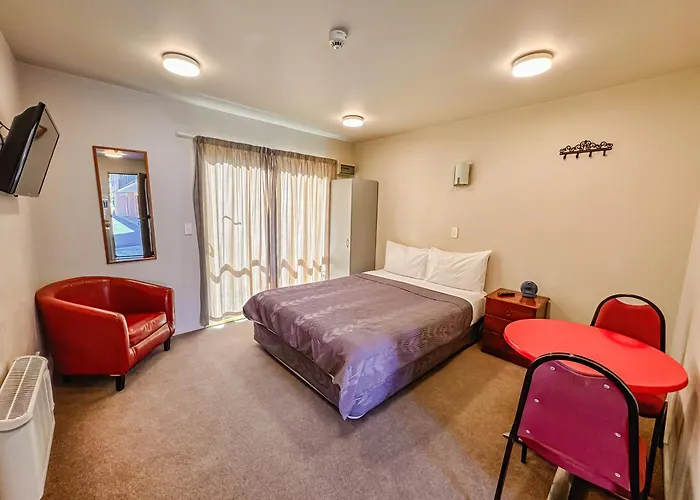 Bealey Avenue Motel